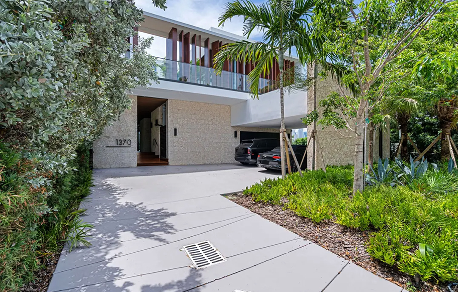 The-Color-Dreamers-&-Sabal-Builder-luxury-home-construction-01