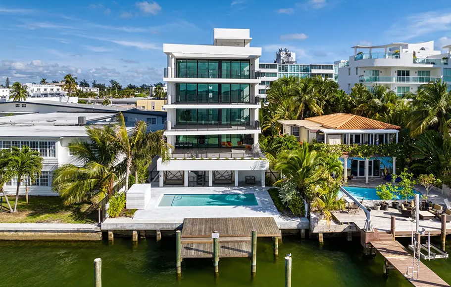 The-Color-Dreamers-&-Sabal-Builder-luxury-home-construction-02