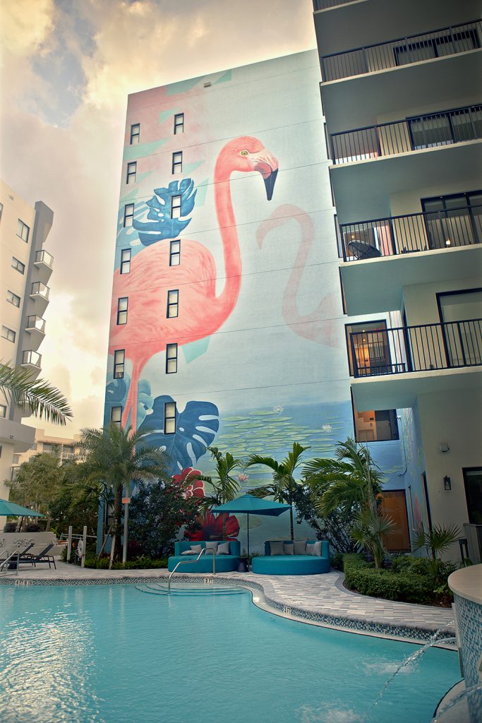 Flamingo-Mural-high-rise-Apartment-Color-Dreamers